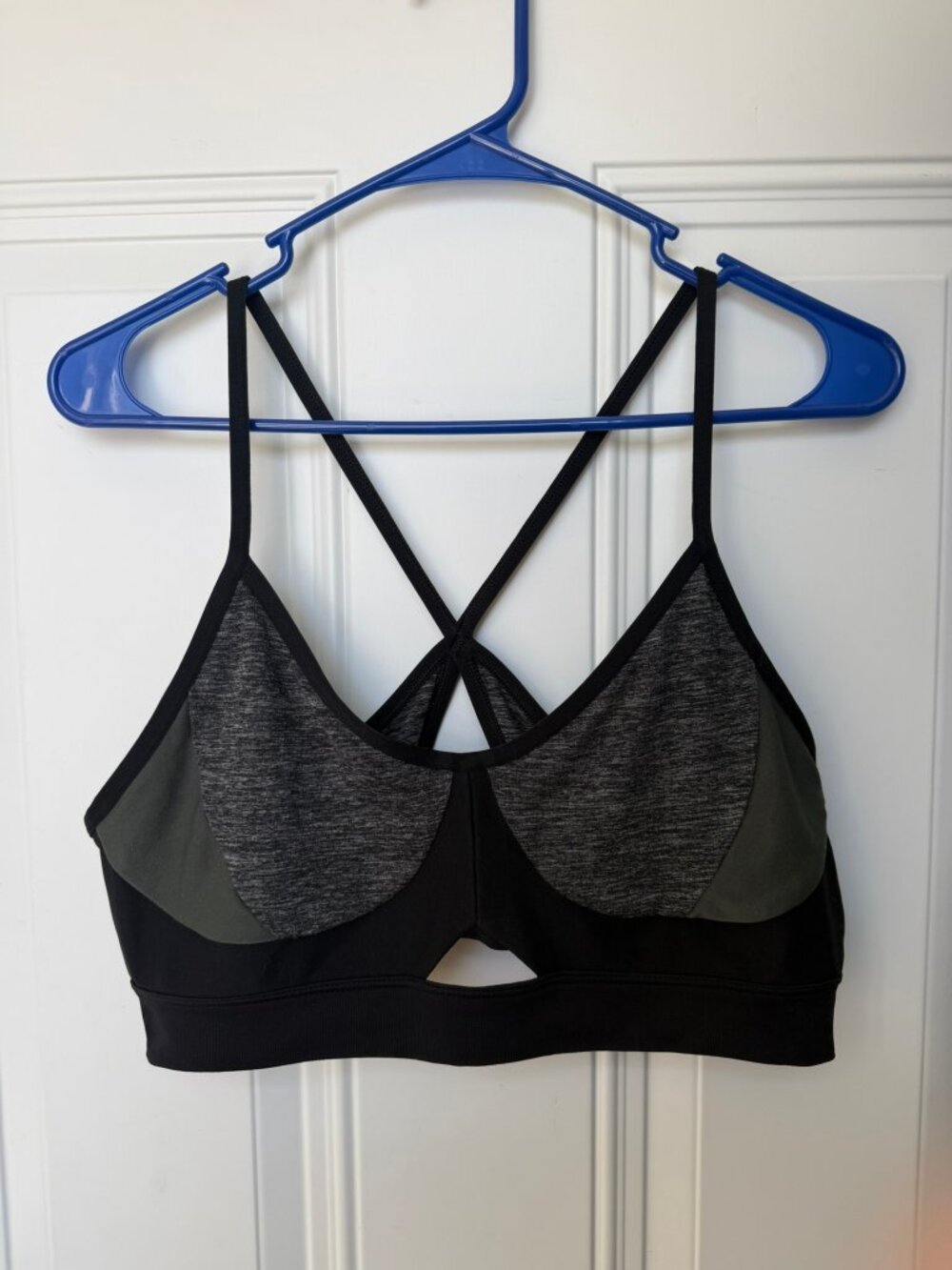 Under Armour strappy mesh sports bra size large